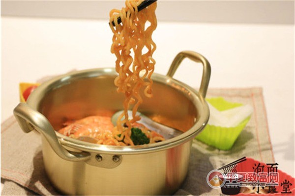实在功夫泡面小食堂加盟